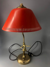 Load image into Gallery viewer, Bords/Skrivbordslampa Art Deco, helt i mässing utom skärm, 1920-30 tal
