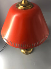 Load image into Gallery viewer, Bords/Skrivbordslampa Art Deco, helt i mässing utom skärm, 1920-30 tal
