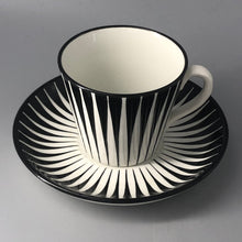 Load image into Gallery viewer, Kaffekoppar med fat, Upsala Ekeby/ Gefle, &quot;Zebra&quot;, Eugene Trost (1898-1983), Retro, 2st i lager
