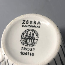 Load image into Gallery viewer, Kaffekoppar med fat, Upsala Ekeby/ Gefle, &quot;Zebra&quot;, Eugene Trost (1898-1983), Retro, 2st i lager
