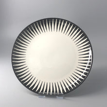 Load image into Gallery viewer, Assiette, Uppsala Ekeby/Gefle, &quot;Zebra&quot;, Eugen Trost(1898-1983), 3 st i lager
